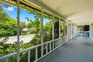 34 7th St, Apalachicola, FL 32320 - Photo 5