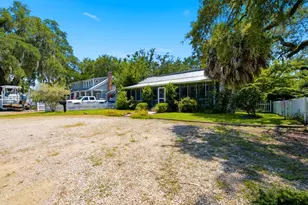 34 7th St, Apalachicola, FL 32320 - Photo 7