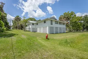 12 7th St, Apalachicola, FL 32320 - Photo 3