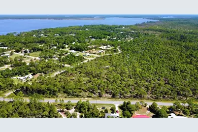 271 Twin Lakes Rd, Eastpoint, FL 32328 - Photo 5