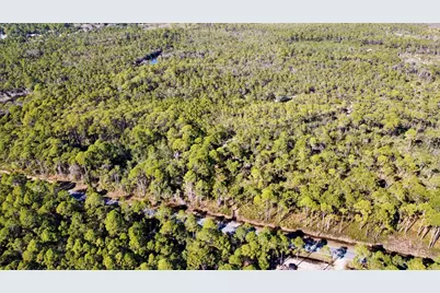 271 Twin Lakes Rd, Eastpoint, FL 32328 - Photo 13