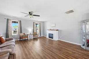 257 Ridgecrest Pkwy, Eastpoint, FL 32328 - Photo 9