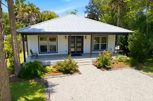 165 10th St, Apalachicola, FL 32320 - Photo 47