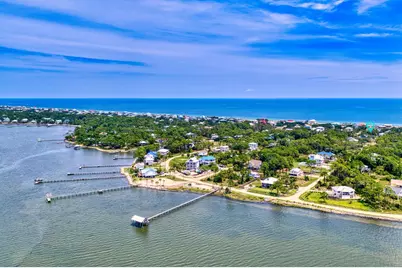 1072 W Pine Ave, Saint George Island, FL 32328 - Photo 11