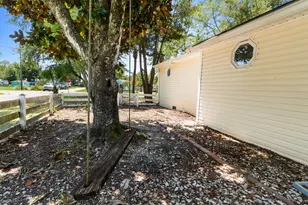 1033 Mc Clelland Ave, Port Saint Joe, FL 32456 - Photo 25
