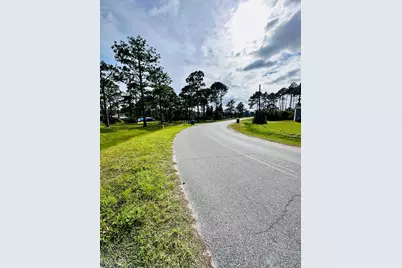 642 Ridge Rd, Eastpoint, FL 32328 - Photo 3