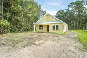 217 15th St, Apalachicola, FL 32320 - Photo 3