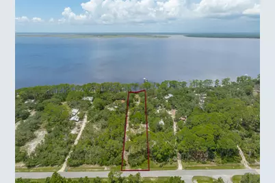 213 N Bay Shore Dr, Eastpoint, FL 32328 - Photo 9