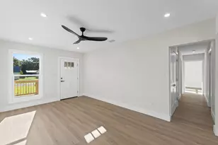 110 Hunter Cir, Port Saint Joe, FL 32456 - Photo 5