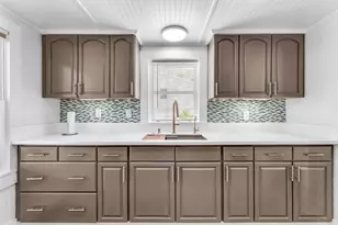 168 21st Ave, Apalachicola, FL 32320 - Photo 5