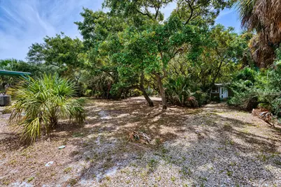 316 W Pine Ave, Saint George Island, FL 32328 - Photo 15