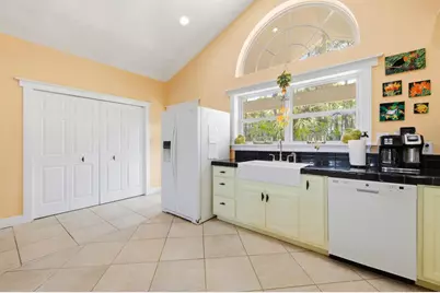 548 E Pine Ave, Saint George Island, FL 32328 - Photo 7