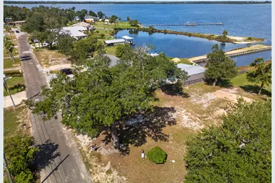 303 Blackshear Dr, Panama City, FL 32404 - Photo 3