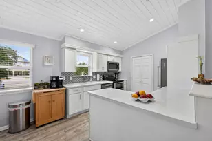 848 W Gulf Beach Dr, Saint George Island, FL 32328 - Photo 11