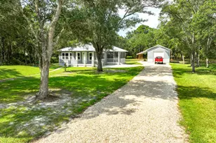 132 Putnal St, Carrabelle, FL 32322 - Photo 5