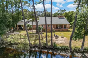 109 Sunset Cir, Port Saint Joe, FL 32456 - Photo 11
