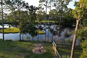 109 Sunset Cir, Port Saint Joe, FL 32456 - Photo 9