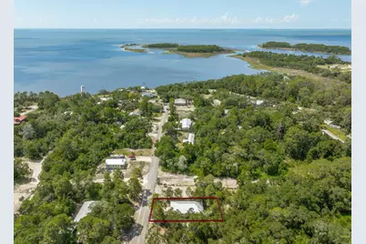 509 SE 7th St, Carrabelle, FL 32322 - Photo 7