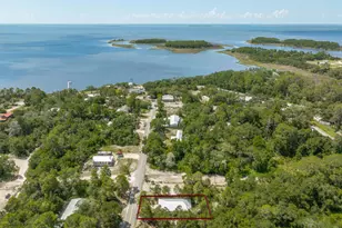 509 SE 7th St, Carrabelle, FL 32322 - Photo 7