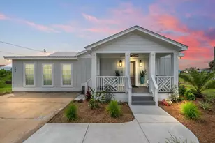 209 7th St, Mexico Beach, FL 32456 - Photo 1