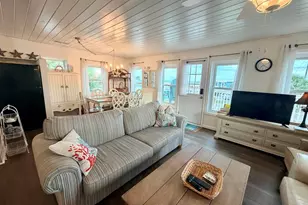 633 E Gorrie Dr, Saint George Island, FL 32328 - Photo 11