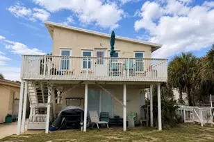 633 E Gorrie Dr, Saint George Island, FL 32328 - Photo 1