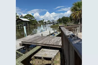 525 W Bay Shore Dr, Saint George Island, FL 32328 - Photo 7