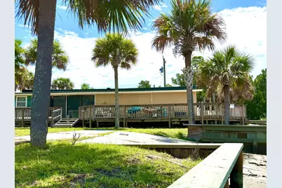 525 W Bay Shore Dr, Saint George Island, FL 32328 - Photo 9