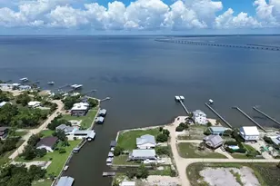 525 W Bay Shore Dr, Saint George Island, FL 32328 - Photo 5