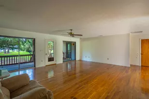 112 Hinton St, Carrabelle, FL 32323 - Photo 9