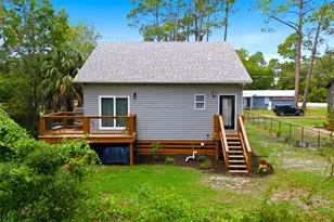 608 W 10th St, Carrabelle, FL 32322 - Photo 23