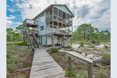 669 Bay Dr, Carrabelle, FL 32322 - Photo 1