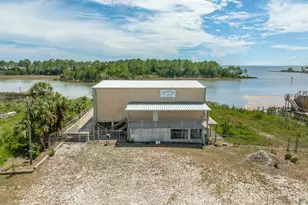 516 Hwy 98 W, Apalachicola, FL 32320 - Photo 1