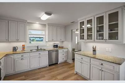 229 Balboa St, Port Saint Joe, FL 32456 - Photo 9