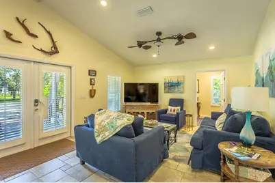 150 S Bay Shore Dr, Eastpoint, FL 32328 - Photo 5