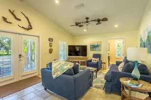 150 S Bay Shore Dr, Eastpoint, FL 32328 - Photo 5