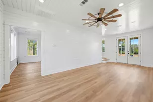 689 Longwood Ct, Eastpoint, FL 32328 - Photo 3