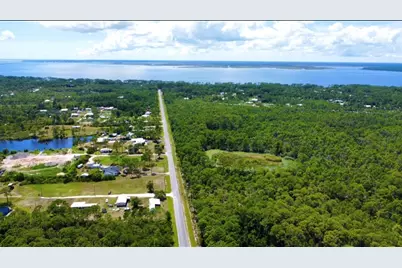 244 Smith St, Eastpoint, FL 32328 - Photo 9