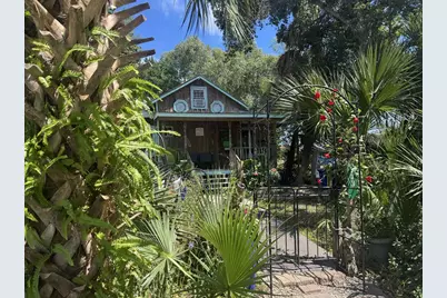 143 4th St, Apalachicola, FL 32320 - Photo 1
