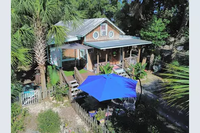 143 4th St, Apalachicola, FL 32320 - Photo 33