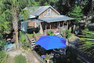 143 4th St, Apalachicola, FL 32320 - Photo 33