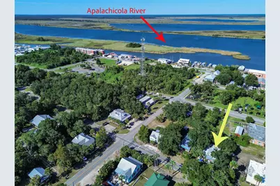 143 4th St, Apalachicola, FL 32320 - Photo 3