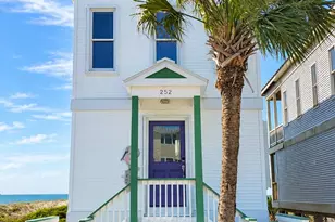 252 E Gorrie Dr, Saint George Island, FL 32328 - Photo 1