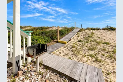 252 E Gorrie Dr, Saint George Island, FL 32328 - Photo 25