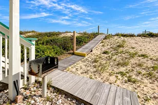 252 E Gorrie Dr, Saint George Island, FL 32328 - Photo 25