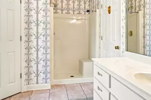 79 S Bay Shore Dr, Eastpoint, FL 32328 - Photo 33