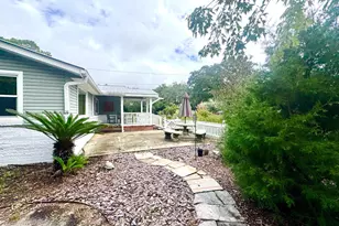 121 Ave D, Apalachicola, FL 32320 - Photo 25