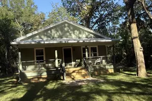 245 7th St, Apalachicola, FL 32320 - Photo 21