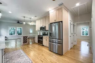 245 7th St, Apalachicola, FL 32320 - Photo 17