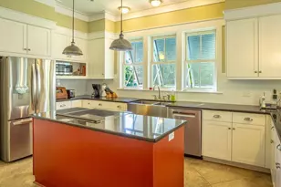 117 8th St, Apalachicola, FL 32320 - Photo 11
